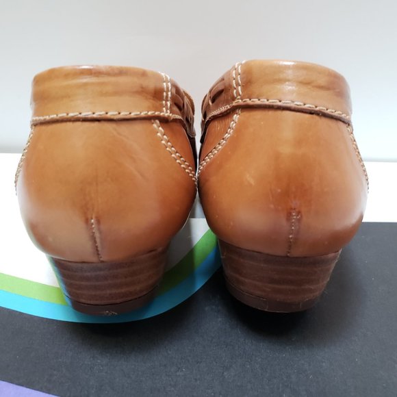 Eldita's Tassel Loafers Size 6B in Tan Color - Picture 10 of 14